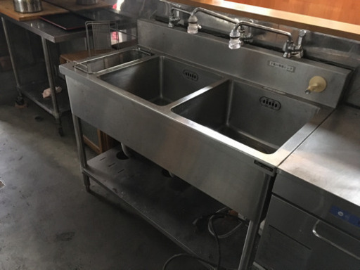引取歓迎♪ステンレス製 3槽シンク ガード付｜W1200×D600×H870
