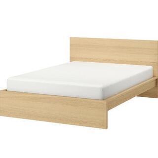 ベッドフレーム IKEA MALM クイーンサイズ　ヘッドボード付