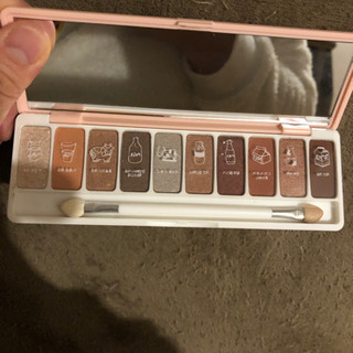 韓国コスメ　アイシャドウパレットの画像