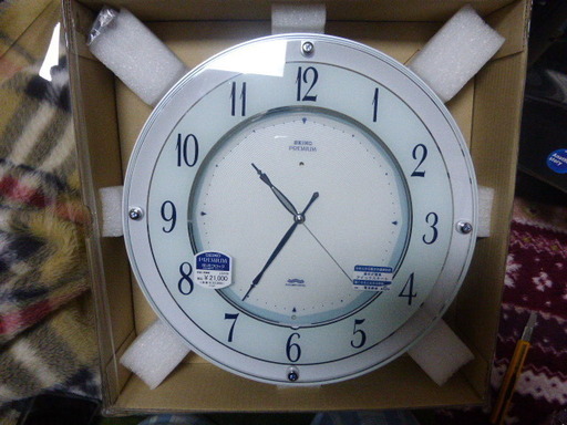 未使用　セイコー　プレミアム　高級　掛け時計　電波式