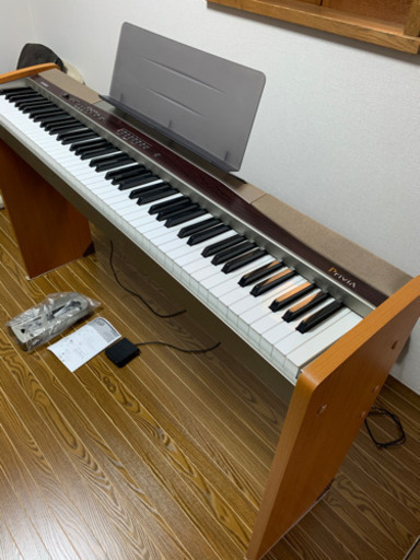 商談中CASIO PX-100 電子ピアノ　中古