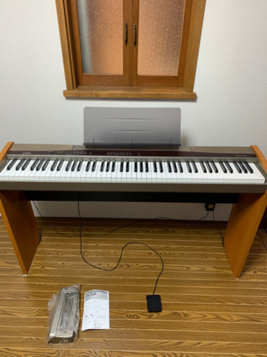 商談中CASIO PX-100 電子ピアノ　中古
