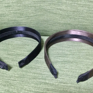 カチューシャ 4つ 髪留め 1つの画像