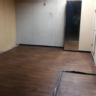 【アトリエ・工房・作業場】木材加工など音出しＯＫがっつり系作業場♪水場ありで油彩なども - 浦安市