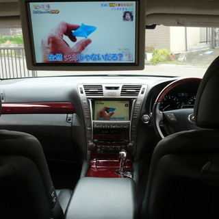 ★美車★１９年式★レクサス★ＬＳ６００ｈＬ★４人乗り★ＨＤＤナビ＆フルセグＴＶ★黒本革★サンルーフ★Ｆリップ★車検２年１０月の画像