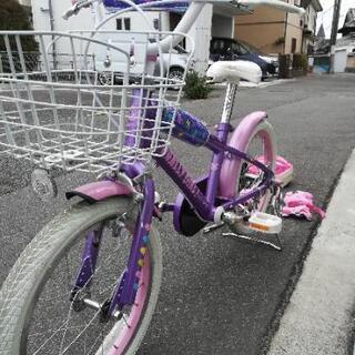 美品　16インチ　子供用　自転車　ヘルメット,肘膝当て,補助輪セット