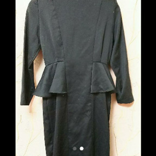 中古ワンピーススーツ Mサイズの画像