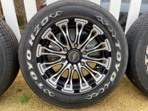 ハイエース専用ロクサーニバトルシップ16インチとTOYO H20 5本