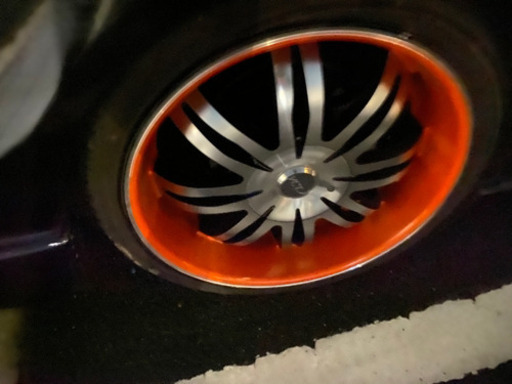 20インチホイル6穴タイヤ付き！