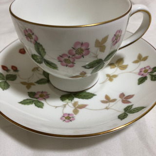 ウェッジウッド　ワイルドストロベリー　ティーセットの画像