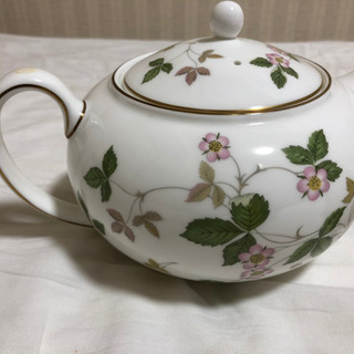 ウェッジウッド　ワイルドストロベリー　ティーセットの画像