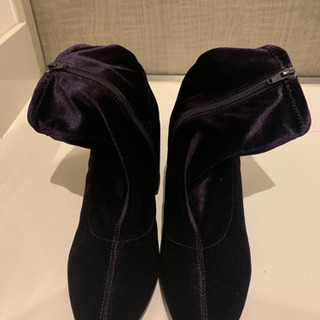 GU ベロア調ブーツの画像