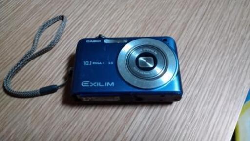 コンパクトカメラ CASIO EXILM10.1MEGA