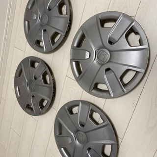 ホンダ　シャトル　ホイールカバー　15インチ4枚セットの画像