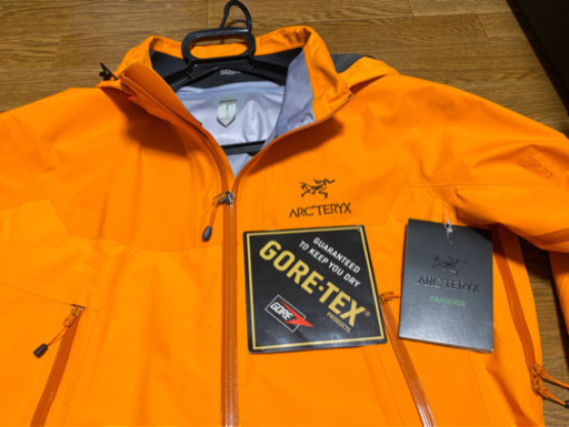 ARC’TERYX GORE-TEX マウンテンパーカー