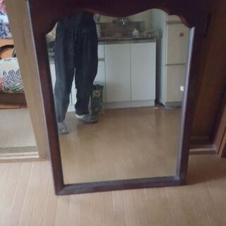 でかい鏡です。おもい。Drexel Mirror