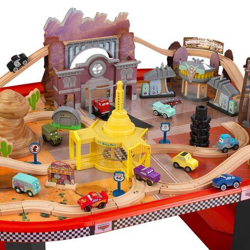 KIDKRAFT Carsラジエータースプリングスレーストラックセット