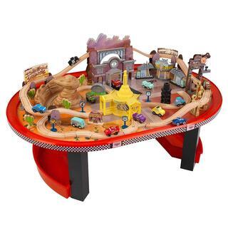 【カーズ】ボリューム満点！ラジエータースプリングス レーストラックセット CARS ON THE ROAD RADIATOR SPRINGS TOUR PLAYSET 2022