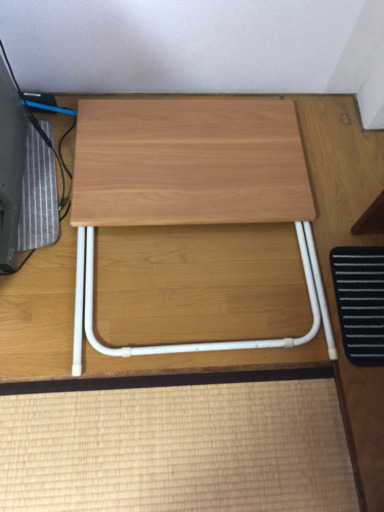 折り畳みテーブル
