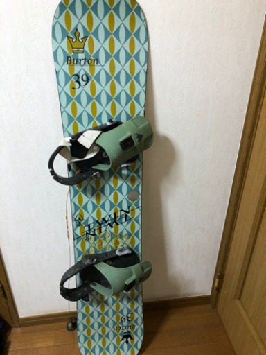 Burton のスノーボード、ケース付き