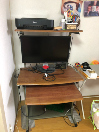 パソコンテーブル