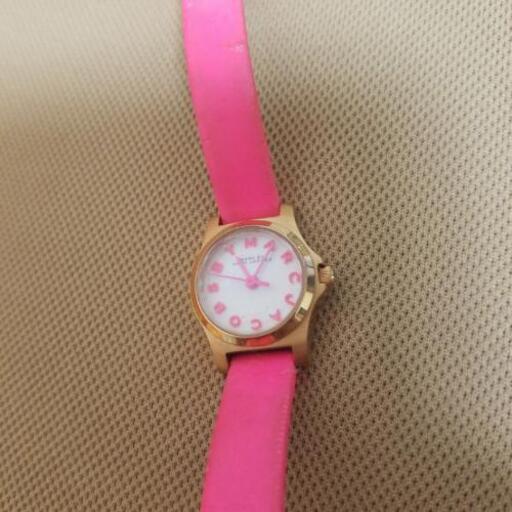 MARC BY MARC JACOBS\nショッキングピンク 腕時計⌚️❤️