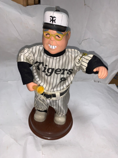 阪神タイガース、野村監督フィギュア ダンシングのむさん
