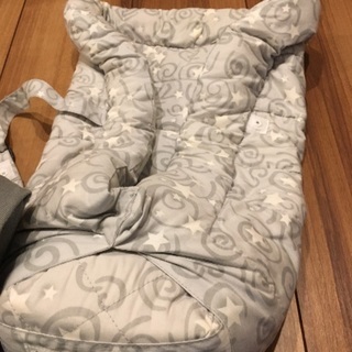 ほぼ未使用 エルゴ 本体とインサートセット 箱付きの画像