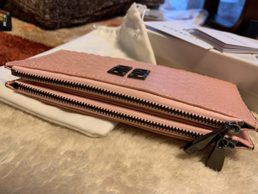 GIVENCHY  長財布　　新品　お値下げしました！