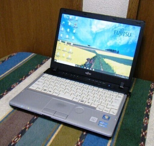 ?訳あり特価/12.1型/軽量1.16kg♪/高性能?Core i5/光速☆彡SSD240GB♪/メモリ4GB♪/すぐ使えるWin10