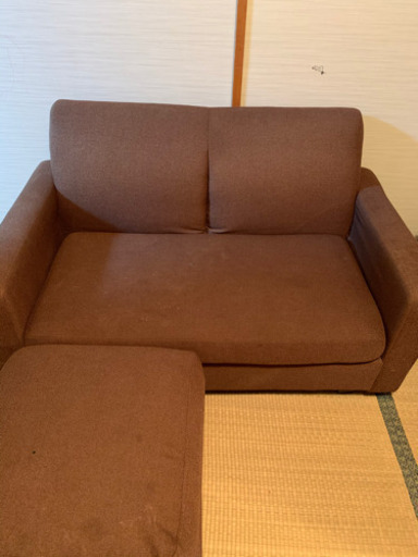 【お譲り先決まりました】オットマン付き2人掛けソファ