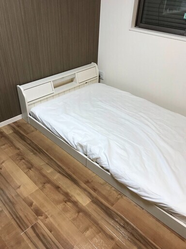 ★セミダブルベッド 照明付き ホワイト☆買取帝国 朝霞店