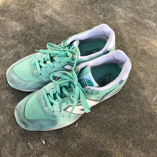 ニューバランス☆24.5の画像