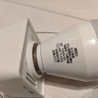 パナソニック　LED人感センサーライトの画像