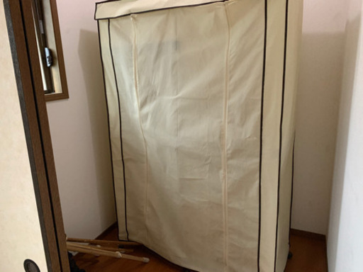 布、キャスター付きで手軽なタンス