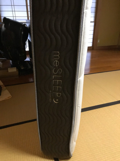 セミダブルベッド