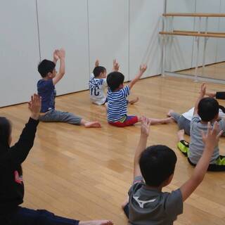 キッズダンス・楽しく簡単な英語も覚えられる（宮の沢ちえりあクラス）の画像