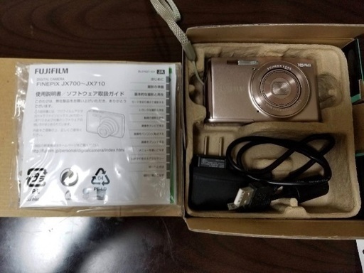 引き取り希望☆フジフイルムデジカメ