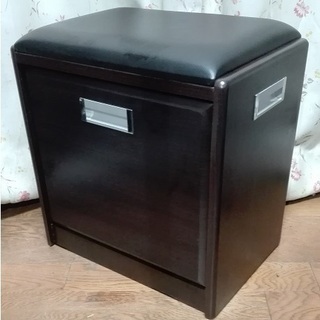 腰かけ付きシューズラック　靴箱　下駄箱