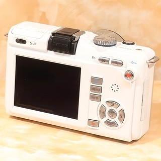 ☆美品級＆WifiSDでスマホ転送☆オリンパス E-PL1 レンズキット