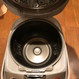 象印　炊飯器　内蓋が外れますの画像
