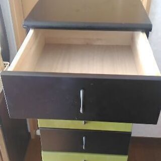八段桐のタンスの画像
