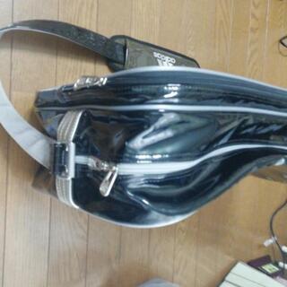 ◆値下げ◆ アディダス　エナメルバッグの画像