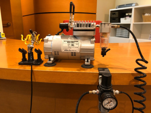 エアブラシのコンプレッサー