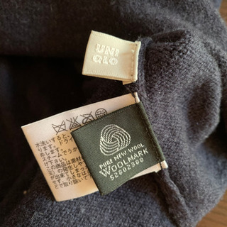 メンズ　ユニクロ　ラムウール100% タートルネックセーターの画像