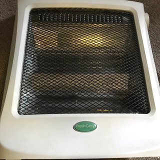 すぐに暖かくなる、遠赤外線カーボンヒーター