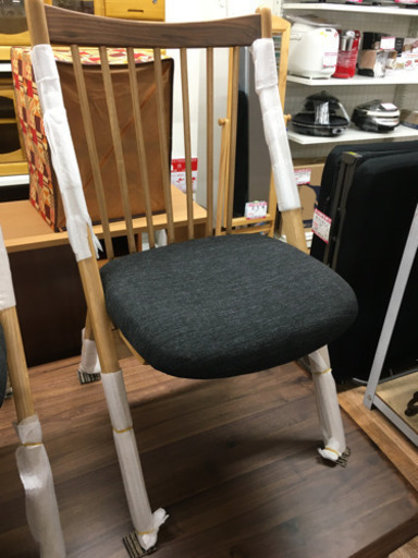 ダイニングセット　新品　４点セット箱入り