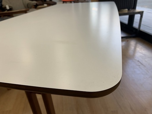 【取りに来れる方限定】カリモク60のカフェテーブルです!!