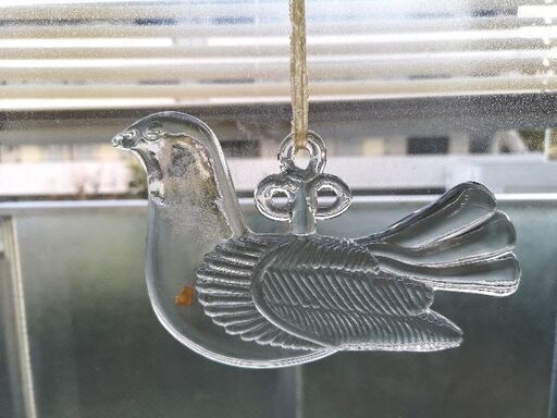 2/20まで!スウェーデンKosta Boda　鳥のサンキャッチャー