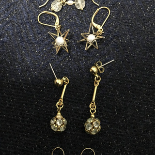 ピアス4点セットでほぼ新品美品かなりお得